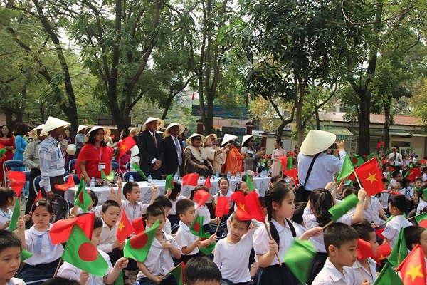 Trường TH Trung Tự chia sẻ kinh nghiệm giáo dục với Bộ Giáo dục tiểu học Băng-La-Đét