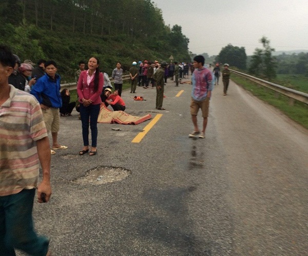 Hà Tĩnh: Tai nạn thương tâm, 4 người thương vong