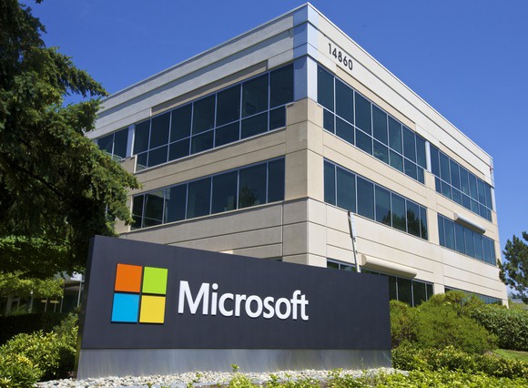 Microsoft cho biết nhu cầu giám sát tình báo nước ngoài của Hoa Kỳ đã tăng hơn gấp đôi - Hình 1