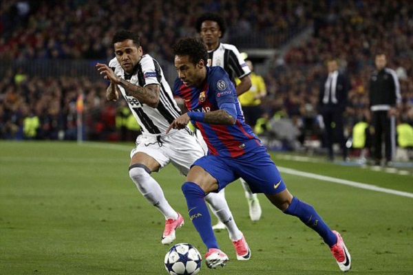 Tứ kết lượt về Champions League: MSN thi đấu thất vọng, Barca tạm biệt cuộc chơi - Hình 1