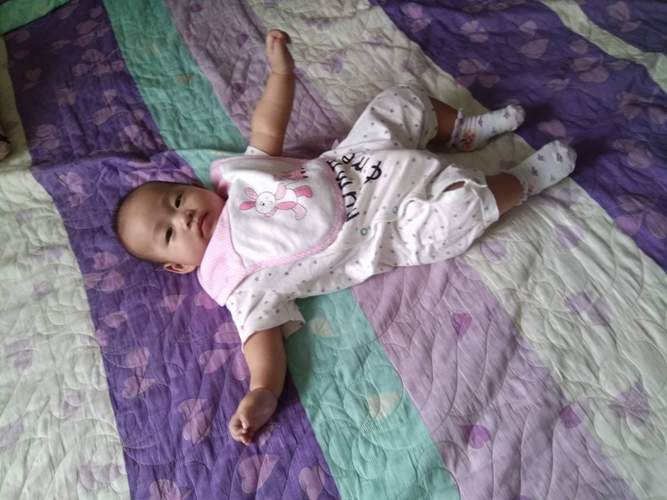 Nghi vấn bé gái bị bỏ lại tại chung cư Thái Hà - Hình 3