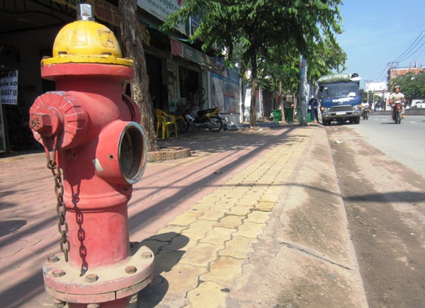 Kiểm tra thông tin: Trụ nước chữa cháy không có nước; “chạy” giám định sức khỏe