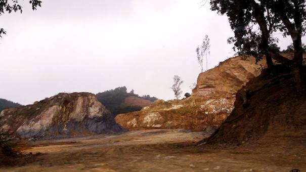 Bỉm Sơn (Thanh Hóa): “Đất tặc” hoành hành tàn phá đường dân sinh, bức tử môi trường - Hình 1