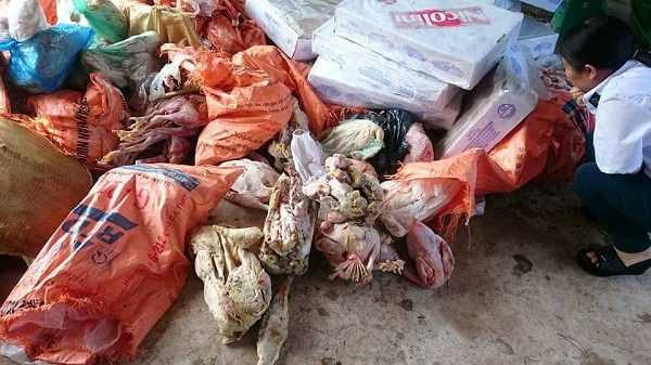 Hà Tĩnh: Bắt giữ hơn 2 tấn thực phẩm bẩn, bốc mùi ôi thiu