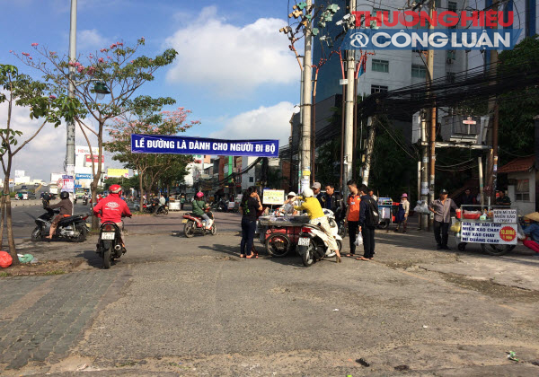 TP. HCM: Kiên quyết lập lại trật tự vỉa hè, lòng đường