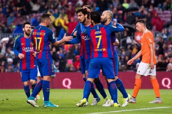 La liga: Lionel Messi lập cú đúp, Barca vùi dập Osasuna - Hình 1