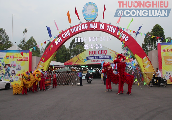 Hội chợ Đồng Nai: Hàng “ngoại” lấn át hàng Việt