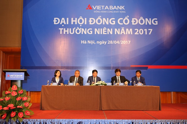 VietABank tổ chức thành công ĐHĐCĐ thường niên năm 2017 - Hình 1