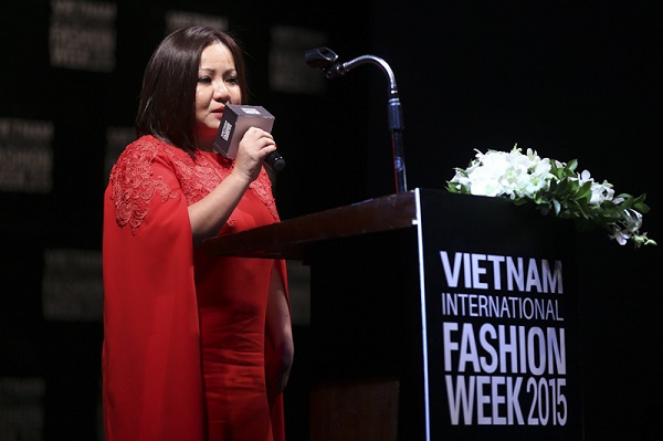 Á quân Project Runway Vietnam 2015 đăng đàn “tố” giám đốc chương trình “ăn chặn” thu nhập