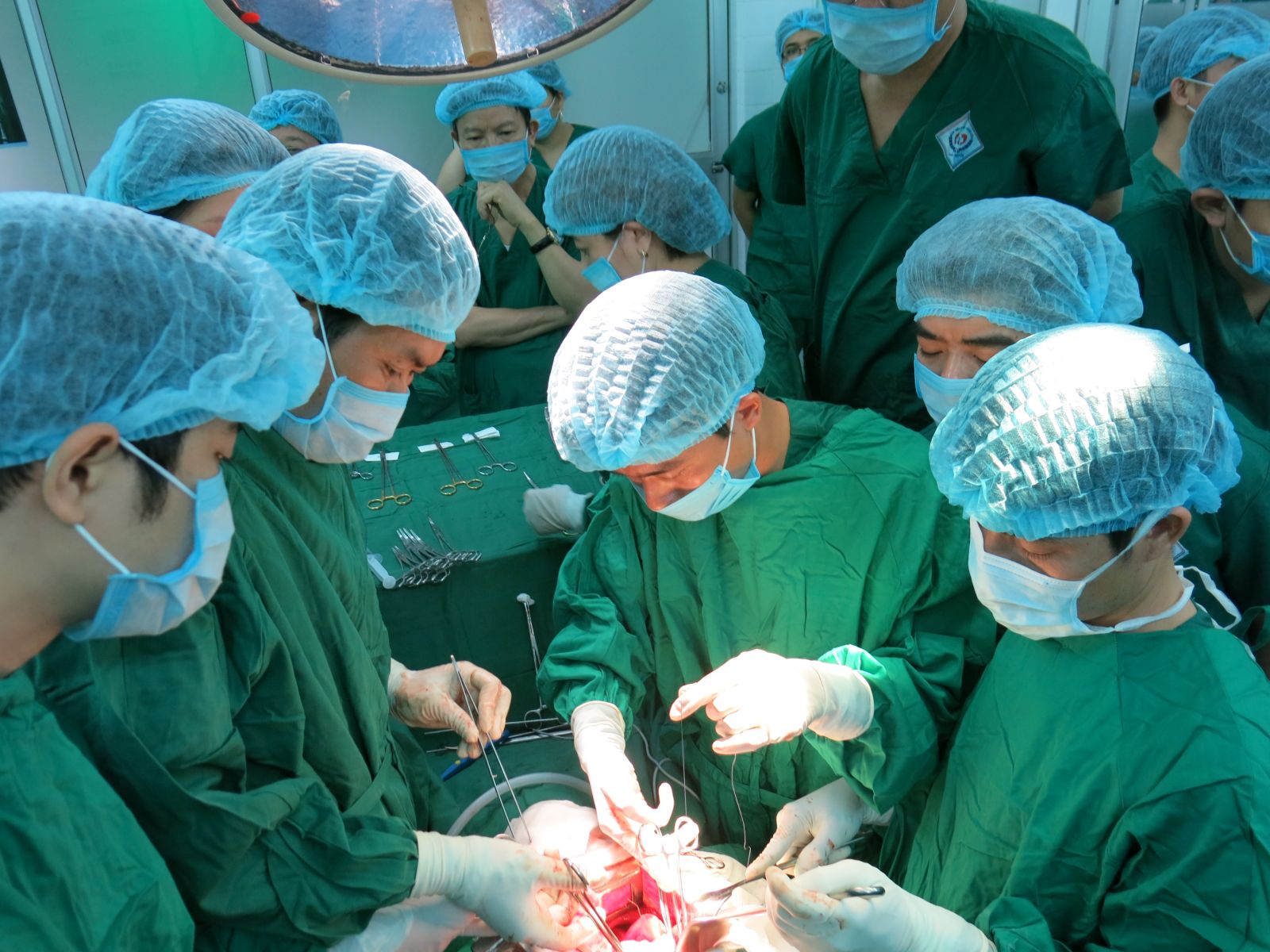 Cứu sản phụ băng huyết sau sinh
