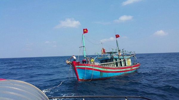 Hải Phòng: Hai ngư dân mất tích vì va chạm với tàu vận tải - Hình 1