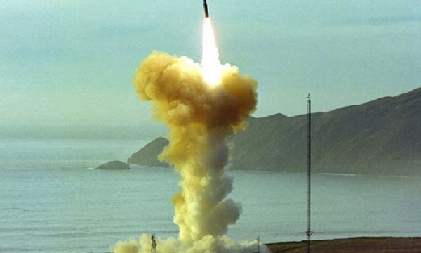 Mỹ thử tên lửa đạn đạo mang đầu đạn hạt nhân giả định - Hình 1