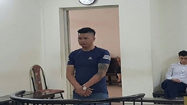 Lĩnh 12 năm tù vì vận chuyển ngà voi trái phép