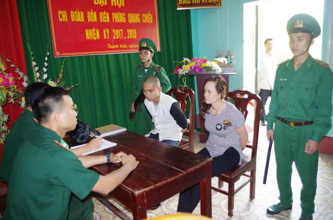Thanh Hóa: Bắt 2 đối tượng vận chuyển gần 1 kg heroin từ Lào về Việt Nam - Hình 1