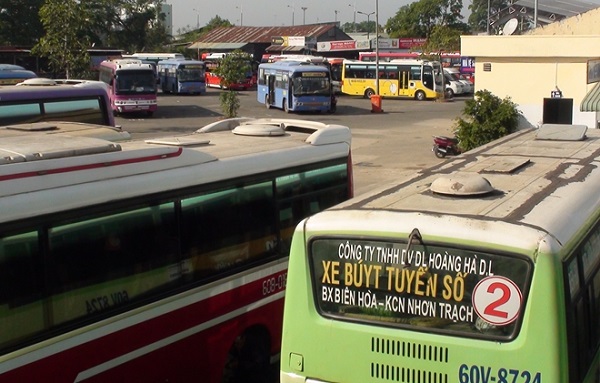 Nhân viên phục vụ xe buýt đánh cán bộ giám sát bị đình chỉ vĩnh viễn