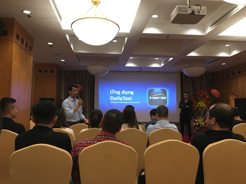 Ra mắt ứng dụng đặt xe Daily Taxi