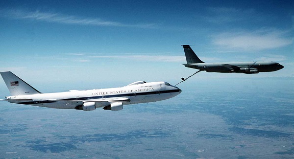 Phi đội máy bay bí mật phục vụ Tổng thống Mỹ - Hình 1