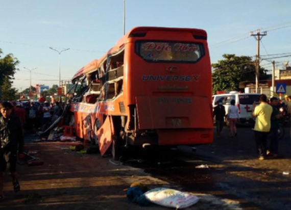 Gia Lai: Tai nạn giao thông thảm khốc khiến 12 người chết - Hình 2