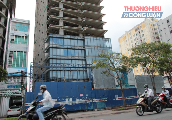 Những DA tiến độ… rùa (TP. HCM) – Bài 3: Đống “phế liệu” ngay cửa ngõ thành phố