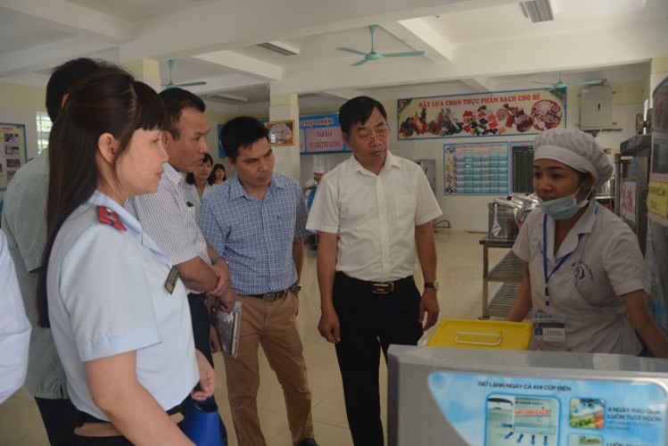 Hà Nội: kiểm tra địa bàn huyện Gia Lâm, xử lý nghiêm các cơ sở vi phạm về ATTP - Hình 1