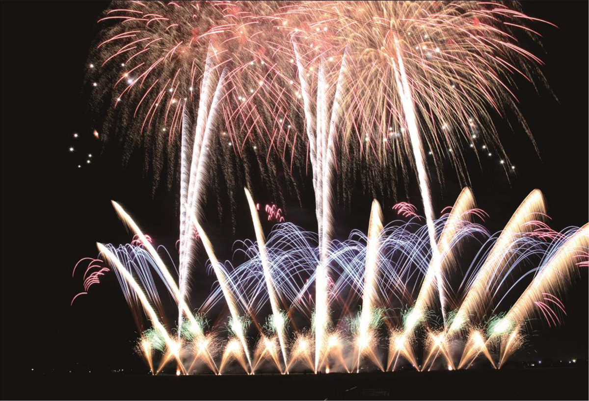 Cuộc thi pháo hoa quốc tế Đà Nẵng - DIFF 2017: Đêm Thổ đáng chờ đợi