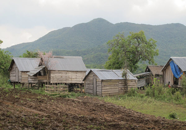 Huyện Krông Pa (Gia Lai): Vì sao dân lấn chiếm đất lâm nghiệp, xây nhà kiên cố? - Hình 1