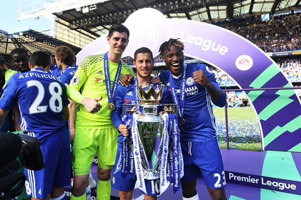 Toàn cảnh Chelsea lên “đỉnh” Premier League 2016/2017 cùng HLV Conte - Hình 10