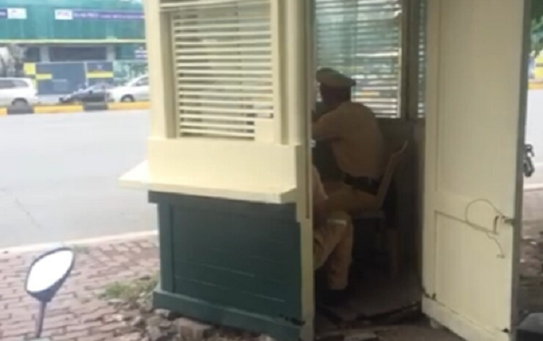 Hà Nội: Cảnh sát giao thông tiếp tục làm ngơ cho xe bê tông ngông nghênh đi vào giờ cấm?