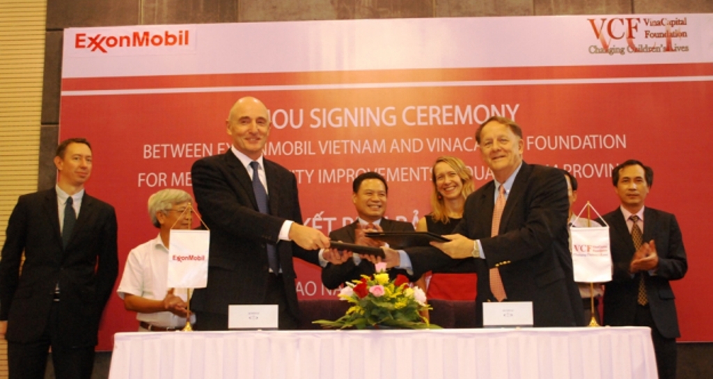 Quảng Nam: Hỗ trợ 50.000 USD mua thiết bị y tế cho các bệnh viện miền núi