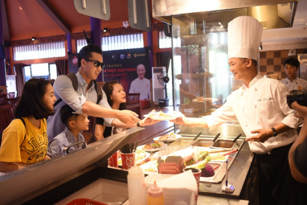 Vui "quên lối về" tại Không gian ẩm thực Ngũ hành