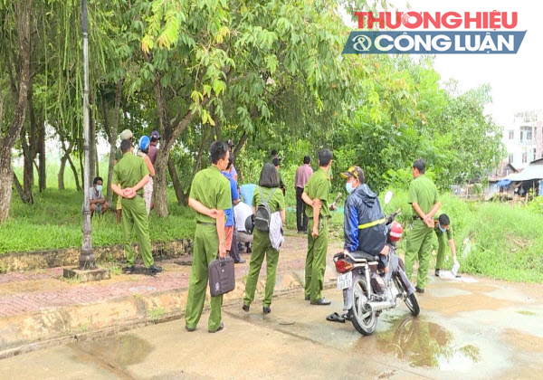 Vĩnh Long: Xác người đàn ông lõa thể trôi sông