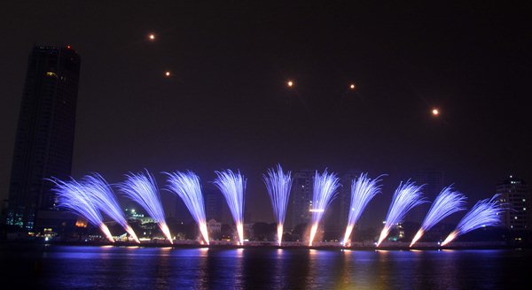 Lễ hội pháo hoa quốc tế Đà Nẵng DIFF 2017: Cuộc so găng của hai “cao thủ” pháo hoa