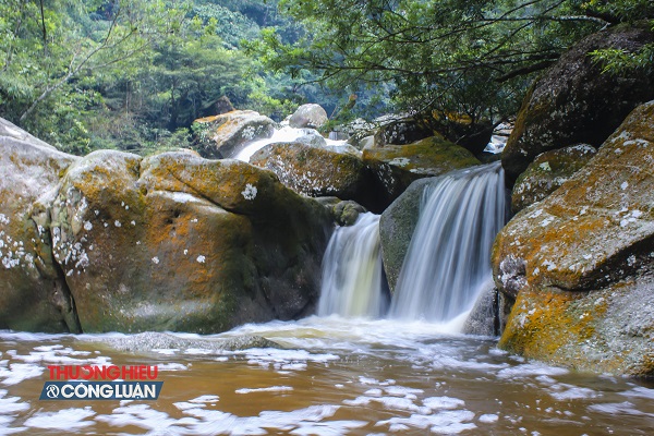 Thác Ba Tia: Một địa điểm tránh nóng lý tưởng