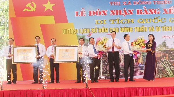 Di tích lịch sử Đồn Cao và DTLS Đền An Biên đón nhận bằng xếp hạng di tích Quốc gia - Hình 1