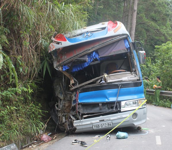 Lãnh đạo tỉnh Vĩnh Phúc thăm hỏi, động viên nạn nhân vụ tai nạn giao thông tại Tam Đảo - Hình 1