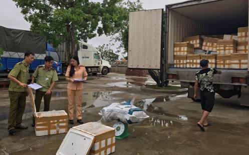 Thanh Hóa: Bắt giữ 4,5 tấn nội tạng động vật bốc mùi hôi thối