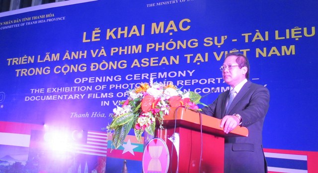 Khai mạc Triển lãm Ảnh và Phim phóng sự - Tài liệu trong Cộng đồng ASEAN tại Việt Nam