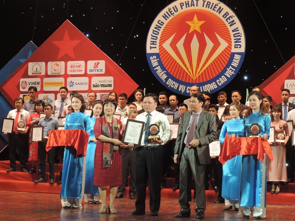 NPK-S Lâm Thao đạt Top 10 chương trình biểu dương thương hiệu phát triển bền vững SPCL cao