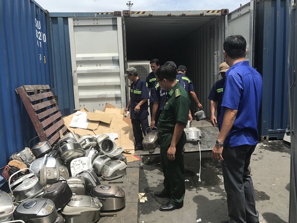 Phát hiện thủ đoạn "thay tên đổi họ" cho hàng cấm nhập khẩu