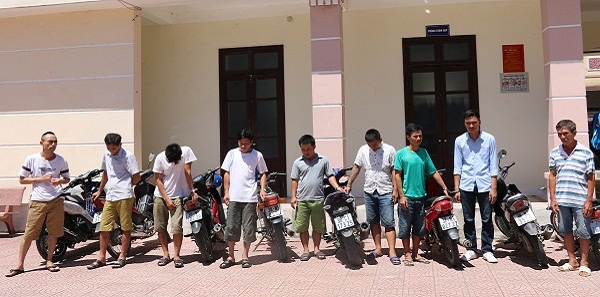 Hà Tĩnh: Triệt phá ổ bạc, bắt 9 đối tượng thu giữ trên 24 triệu đồng