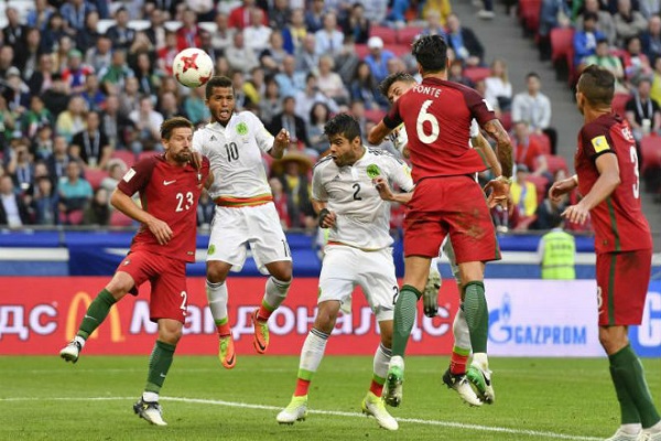 Confederations Cup 2017: Ronaldo tịt ngòi, Bồ Đào Nha mất điểm phút bù giờ - Hình 1