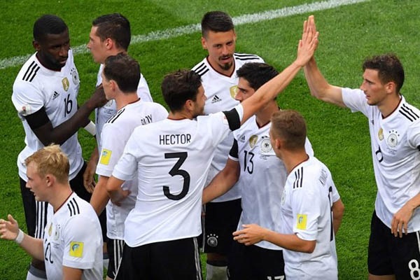 Confederations Cup 2017: Đức chật vật đánh bại Australia trong ngày ra quân - Hình 1