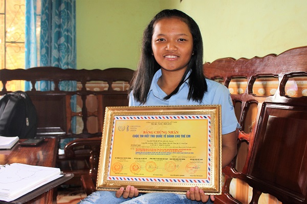 Gia Lai: Cô học trò người Jrai đạt giải UPU - Hình 1