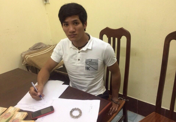 Lạng Sơn: Bắt đối tượng vận chuyển gần 500 triệu đồng tiền giả