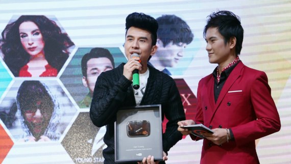 Vũ Cát Tường, Đan Trường nhận “nút bạc” của YouTube