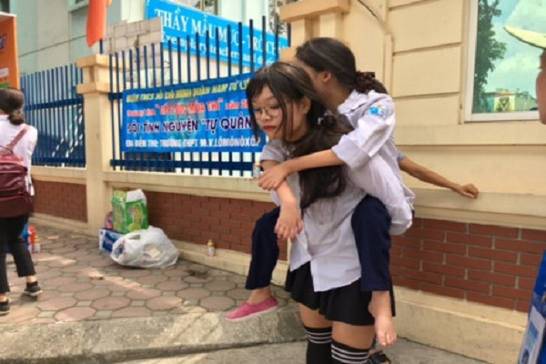 Những câu chuyện “rơi nước mắt” mùa thi THPT quốc gia 2017