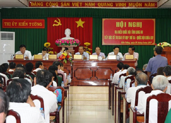 Phó Thủ tướng Trương Hòa Bình tiếp xúc cử tri Long An - Hình 1