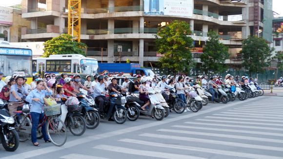 Hà Nội dừng hoạt động xe máy trong nội thành từ năm 2030 - Hình 1