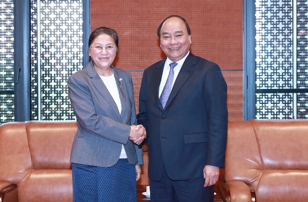 Chủ tịch Quốc hội Lào Pany Yathotou bắt đầu chuyến thăm Việt Nam - Hình 1