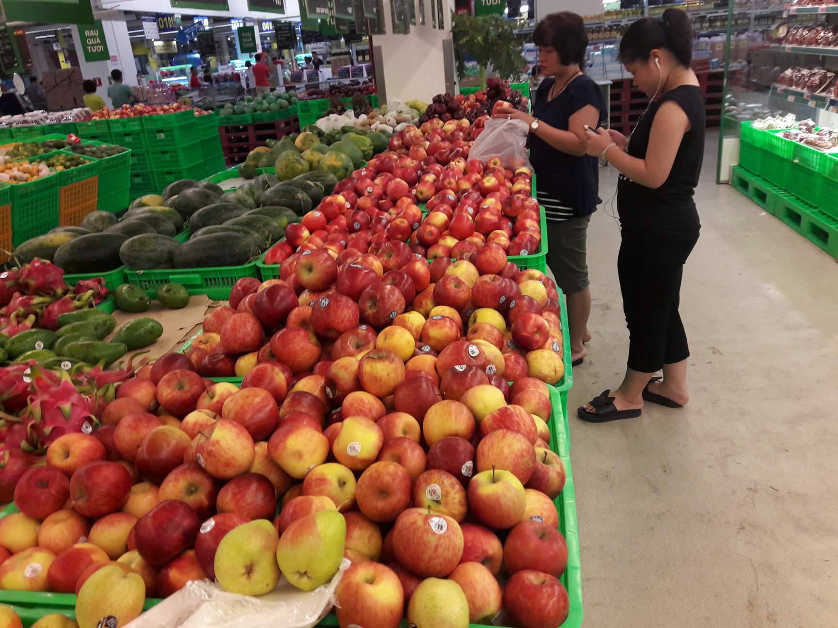 Loạn tem dán hoa quả nhập khẩu